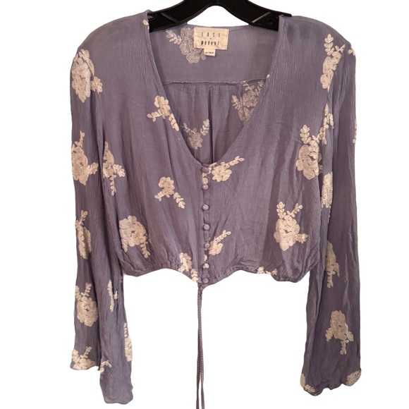 Lost + Wander Iris Crop Top Button Down White Floral Embroidery Bell Sleeves| M - Picture 1 of 9